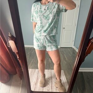 Kikit Green Tie-Dye Lounge Short Set sz L
